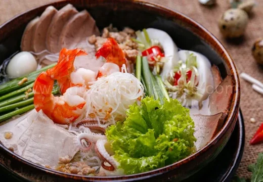 Hủ Tiếu Nam Vang – Biểu Tượng Ẩm Thực Hoa – Khmer – Việt Giao Thoa